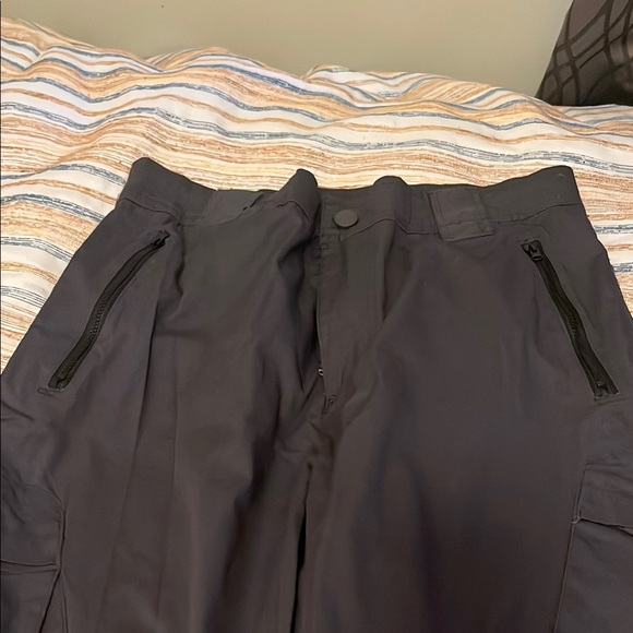 Black Wide-Leg Cargo Pants - Picture 3 of 6